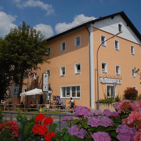 Gasthof Zur Post Hotel Und Parkplatz フォーエンシュトラウス エクステリア 写真