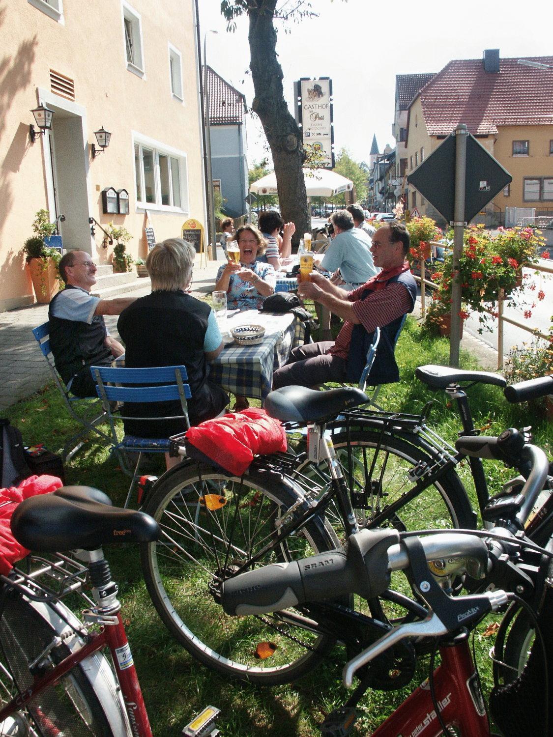 Gasthof Zur Post Hotel Und Parkplatz フォーエンシュトラウス エクステリア 写真